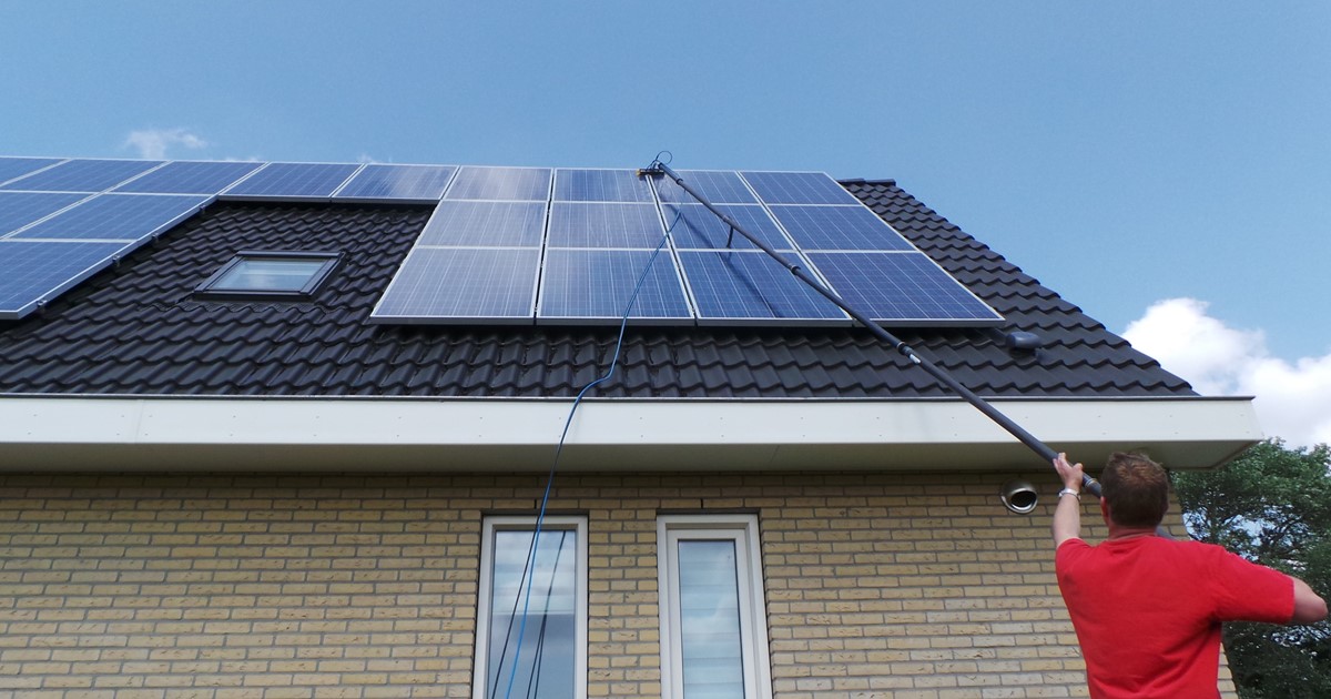 Zonnepanelen laten reinigen